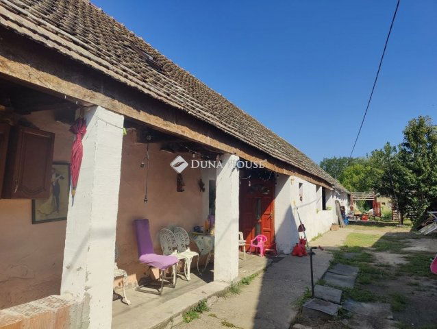 Eladó családi ház, Vácrátóton 33.5 M Ft, 3 szobás