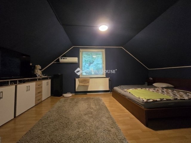 Eladó családi ház, Pécelen 68.5 M Ft, 3 szobás