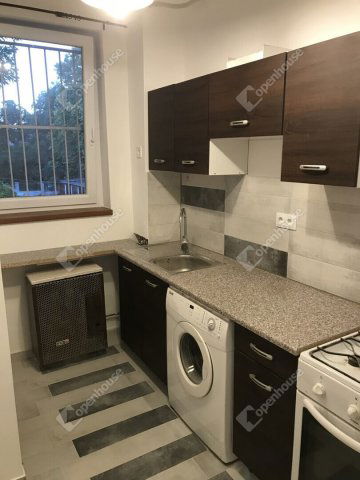 Eladó téglalakás, Győrött 38 M Ft, 1 szobás