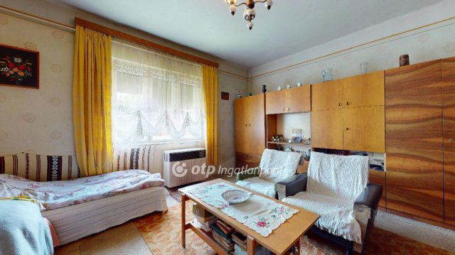 Eladó családi ház, Mezőcsáton 15.5 M Ft, 3 szobás