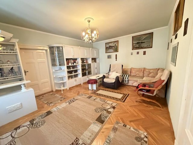Eladó családi ház, Vácon 99.99 M Ft, 3 szobás