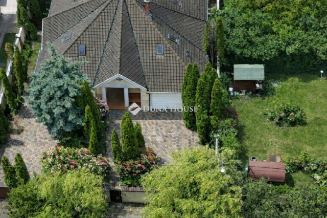 Eladó családi ház, Érden 229.9 M Ft, 4+2 szobás