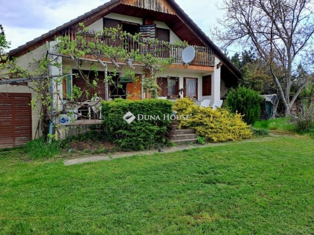 Eladó családi ház, Cegléden 42 M Ft, 3 szobás