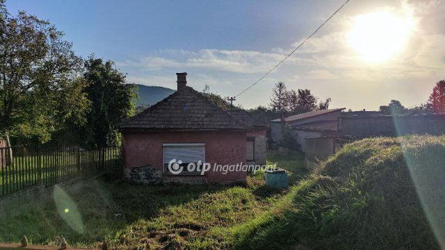 Eladó családi ház, Badacsonytomajon 45 M Ft, 2 szobás