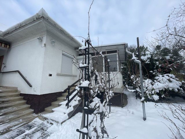 Eladó családi ház, Pécelen, Korányi utcában 99 M Ft, 4 szobás