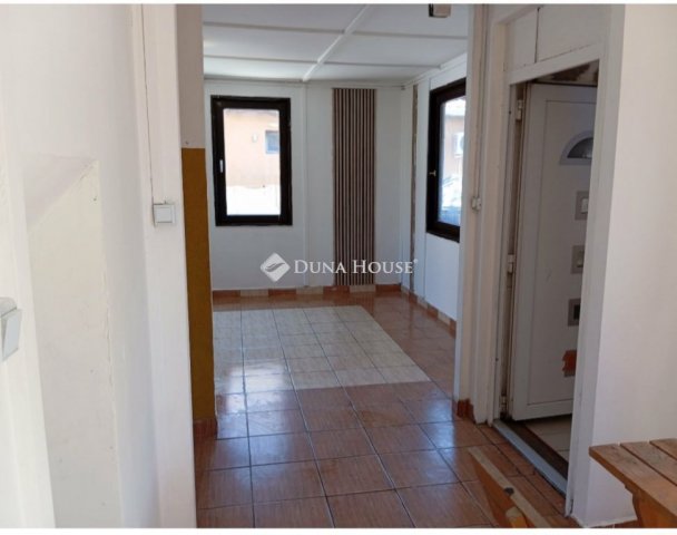 Eladó családi ház, Délegyházán 39 M Ft, 2 szobás