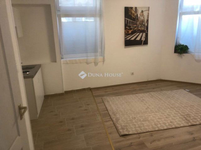 Eladó téglalakás, Budapesten, VIII. kerületben 16.9 M Ft