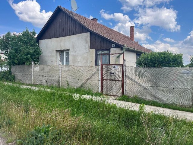 Eladó családi ház, Nádudvaron 16.99 M Ft, 3 szobás