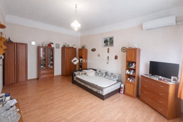 Eladó téglalakás, Kecskeméten 27 M Ft, 1 szobás