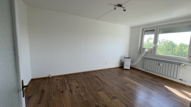 Kiadó panellakás, albérlet, Győrött 160 E Ft / hó, 1 szobás