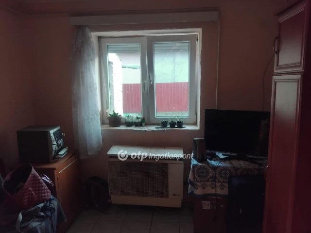 Eladó családi ház, Tégláson 21 M Ft, 2 szobás