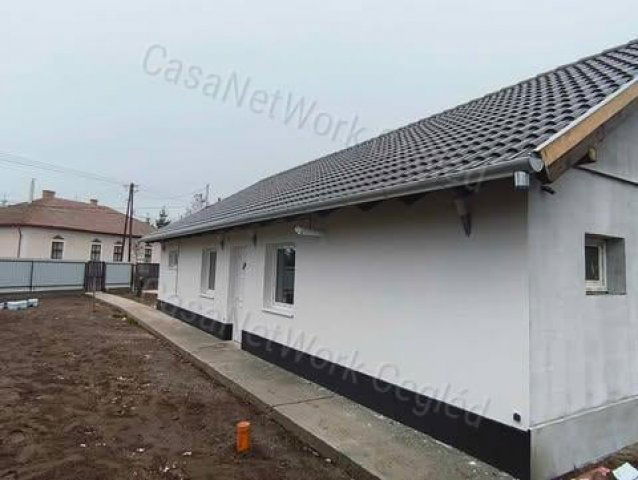 Eladó családi ház, Tápiószelén 29.9 M Ft, 3 szobás
