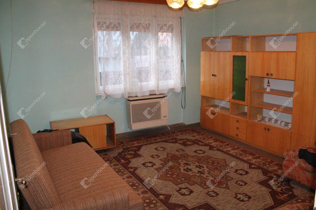 Eladó családi ház, Sárváron 50 M Ft, 4 szobás