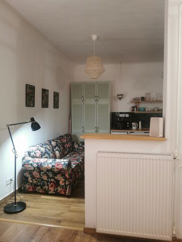 Kiadó téglalakás, albérlet, V. kerületben, Bástya utcában