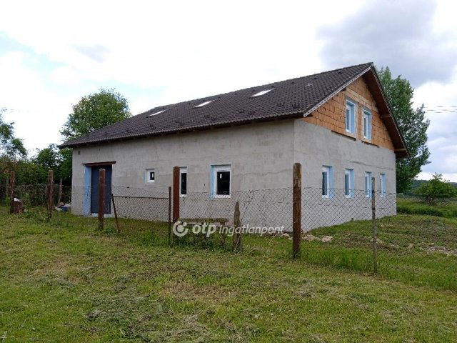 Eladó családi ház, Csehbányán 91 M Ft, 4 szobás