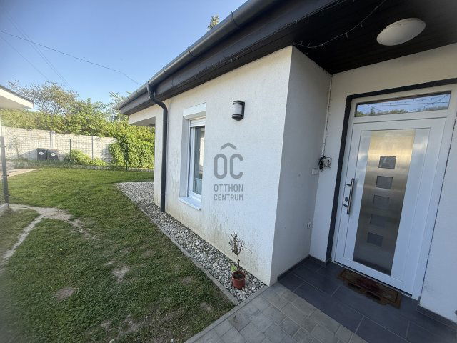 Eladó családi ház, Győrújbaráton 99.9 M Ft, 4 szobás