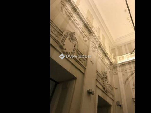 Eladó üzlethelyiség, Budapesten, V. kerületben 124.9 M Ft