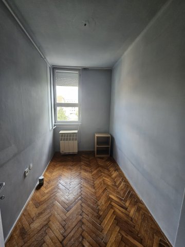 Eladó téglalakás, Pápán 24.9 M Ft, 1+1 szobás