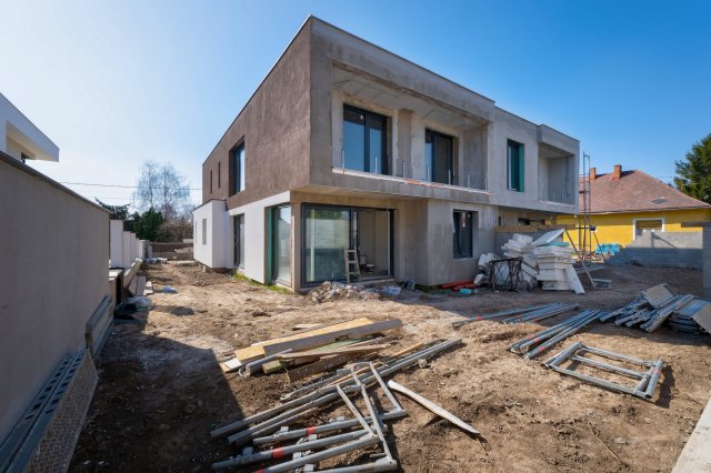 Eladó ikerház, Biatorbágyon 229 M Ft, 5 szobás