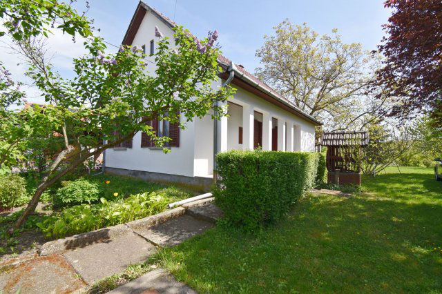 Eladó családi ház, Poroszlón 45 M Ft, 4 szobás