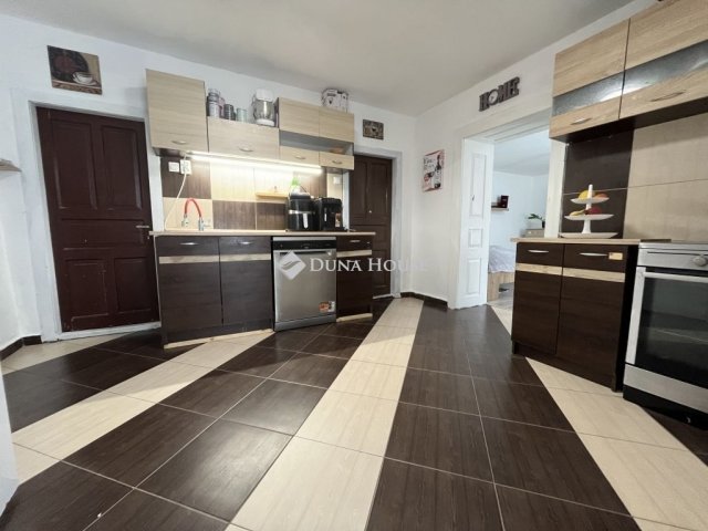 Eladó családi ház, Öskün 52 M Ft, 2 szobás