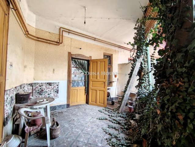 Eladó családi ház, Mezőberényben, Fő úton 10.5 M Ft, 2 szobás