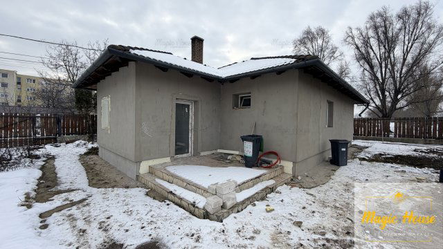 Eladó családi ház, Százhalombattán 105 M Ft, 4 szobás