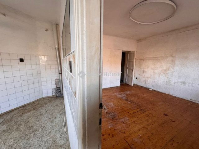 Eladó téglalakás, Budapesten, II. kerületben 39 M Ft, 1 szobás
