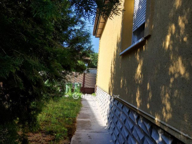 Eladó családi ház, Galgahévízen 35 M Ft, 2 szobás