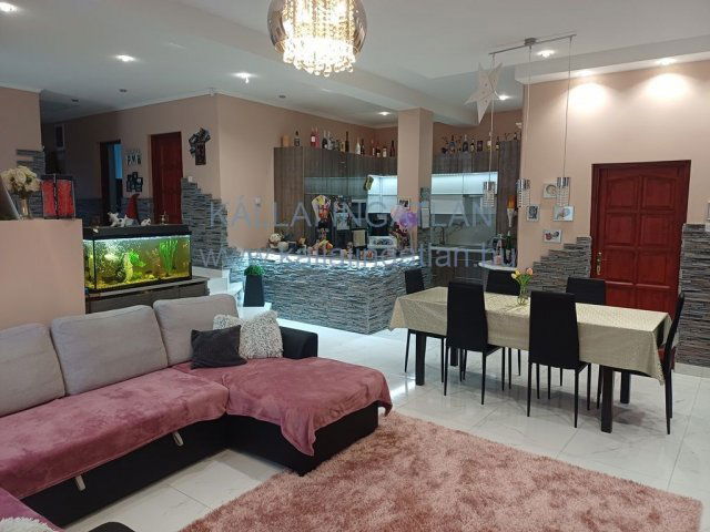 Eladó családi ház, Kemecsén 71.9 M Ft, 4 szobás