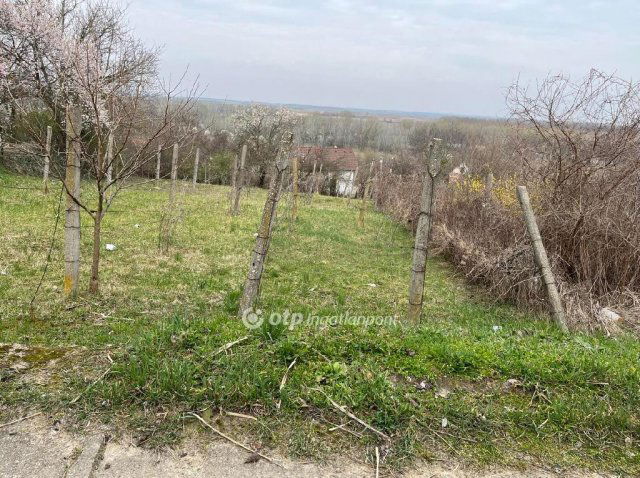 Eladó telek, Szekszárdon 5.5 M Ft / költözzbe.hu