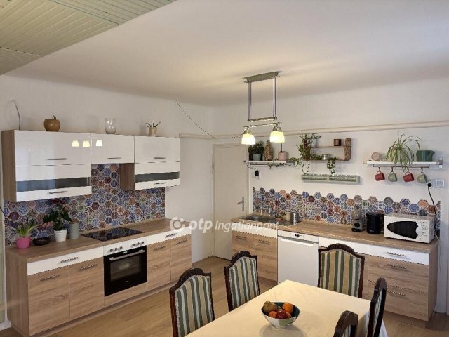 Eladó családi ház, Pilisen 69.9 M Ft, 2+1 szobás