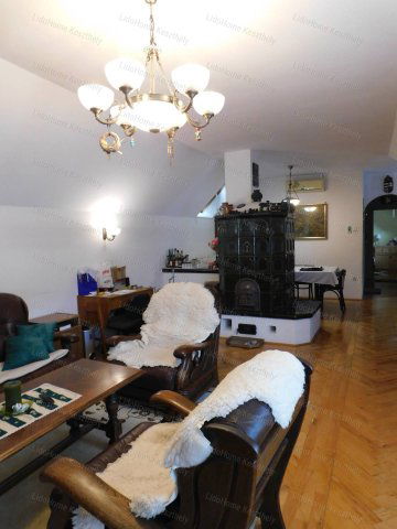 Eladó családi ház, Hévízen 189 M Ft, 5+3 szobás