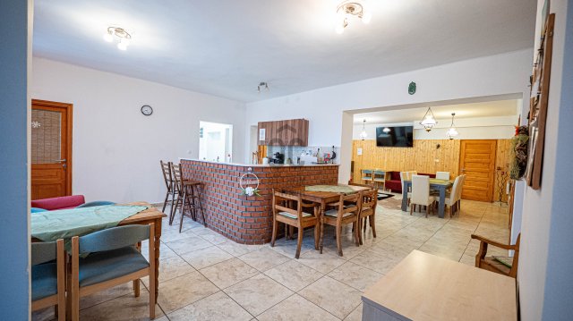 Eladó hotel, Szekszárdon 99 M Ft, 4 szobás / költözzbe.hu