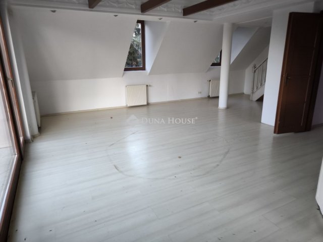 Eladó családi ház, Leányfaluban 142 M Ft, 3 szobás