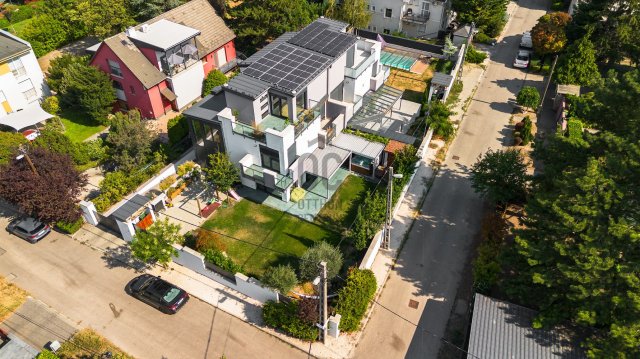 Eladó ikerház, Budapesten, XI. kerületben 399.9 M Ft, 5 szobás