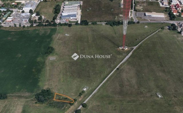 Eladó telek, Szigetszentmiklóson 3.9 M Ft / költözzbe.hu