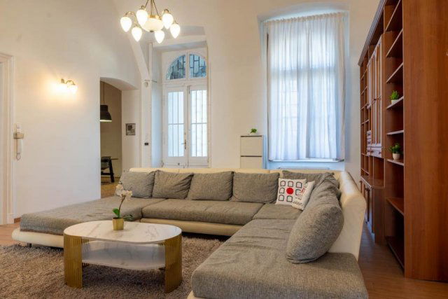 Kiadó téglalakás, albérlet, V. kerületben, Váci utcában