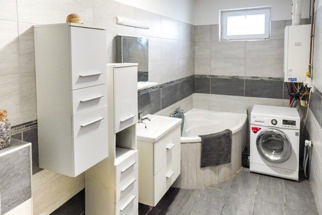 Eladó ikerház, Szigetszentmiklóson 131 M Ft, 3 szobás