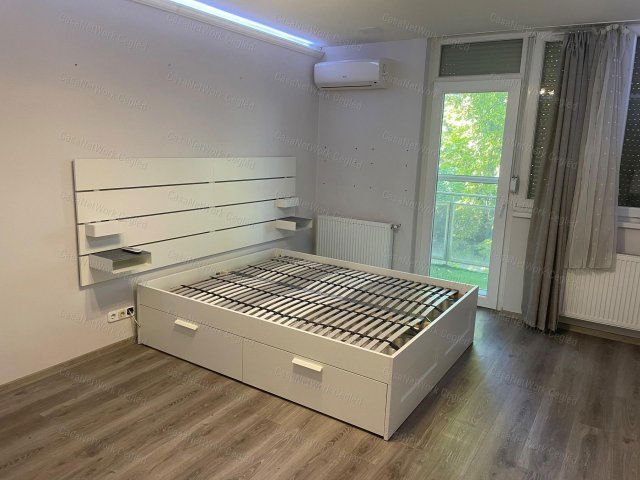 Kiadó téglalakás, albérlet, Szolnokon 125 E Ft / hó, 1 szobás