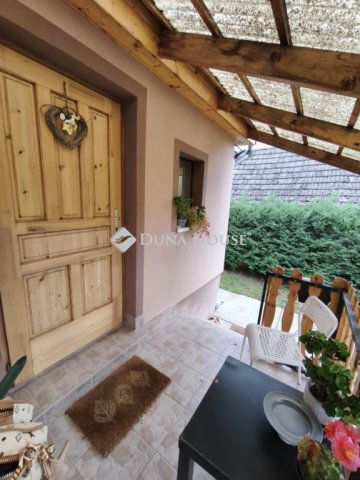 Eladó családi ház, Nagyvenyimen 28.9 M Ft, 2 szobás