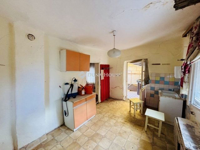 Eladó családi ház, Sándorfalván 55.9 M Ft, 1+1 szobás