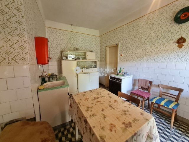 Eladó családi ház, Iregszemcsén 21.5 M Ft, 3 szobás