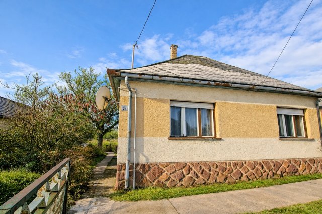 Eladó családi ház, Kocsolán 22 M Ft, 3 szobás