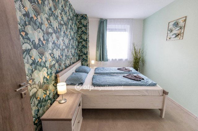 Eladó ikerház, Balatonvilágoson 120 M Ft, 2+1 szobás