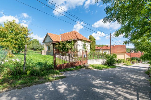 Eladó családi ház, Bakonycsernyén 19.9 M Ft, 1 szobás