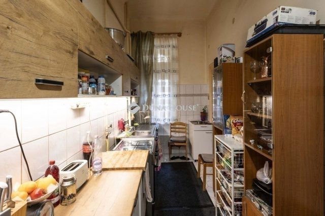 Eladó téglalakás, Budapesten, VIII. kerületben 73.9 M Ft