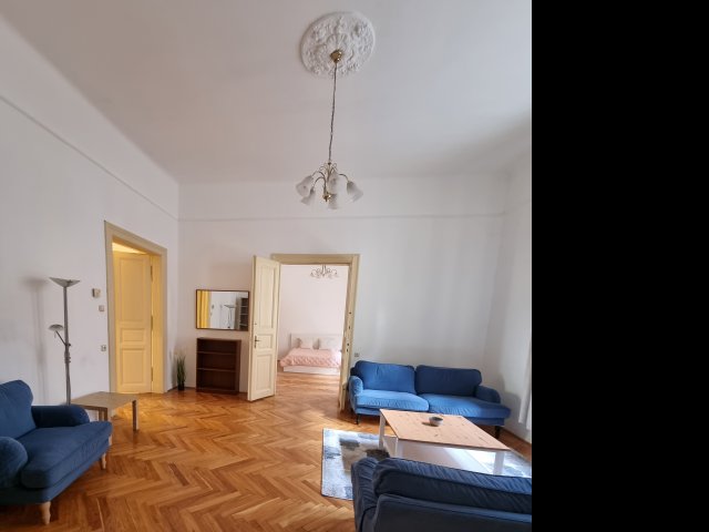 Eladó téglalakás, Budapesten, VI. kerületben, Izabella utcában