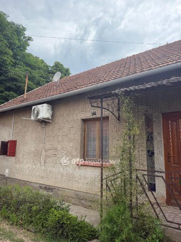 Eladó családi ház, Mezőberényben 30 M Ft, 3 szobás