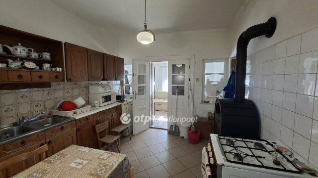 Eladó családi ház, Dabroncon 27 M Ft, 2 szobás